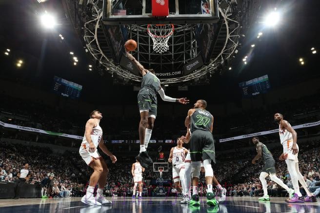 米奇：森林狼非常顽强，在落后或者关键时刻他们总能爆发